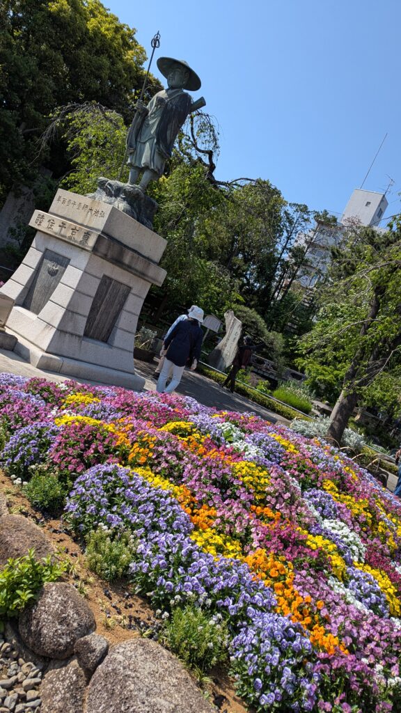 西新井大師・弘法大師像
